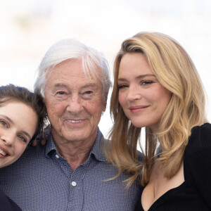 Daphné Patakia, Paul Verhoeven (réalisateur), Virginie Efira au photocall du film Benedetta lors du 74ème festival international du film de Cannes le 10 juillet 2021 © Borde / Jacovides / Moreau / Bestimage 