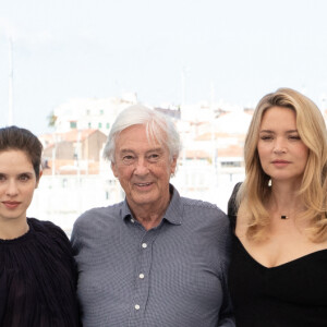 David Birke, Louise Chevillotte, Daphné Patakia, Paul Verhoeven (réalisateur), Virginie Efira, Olivier Rabourdin, Clotilde Courau au photocall du film Benedetta lors du 74ème festival international du film de Cannes le 10 juillet 2021 © Borde / Jacovides / Moreau / Bestimage