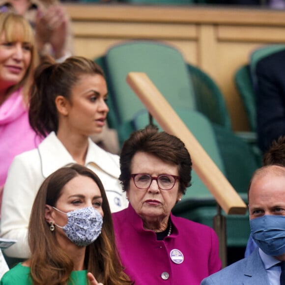 Kate Middleton, duchesse de Cambridge, et son mari le prince William, duc de Cambridge, assistent à la finale simple dames de Wimbledon opposant l'Australienne Ashleigh Barty à la Tchèque Karolína Plíšková. Londres, le 10 juillet 2021.