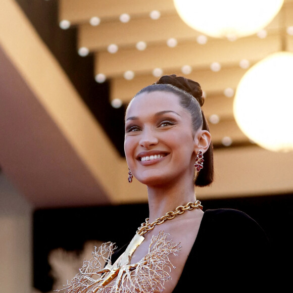 Bella Hadid - Montée des marches du film " Three Floors / Tre Piani" lors du 74ème Festival International du Film de Cannes. Le 11 juillet 2021 © Borde-Jacovides-Moreau / Bestimage 