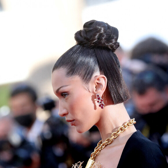 Bella Hadid - Montée des marches du film " Three Floors / Tre Piani" lors du 74ème Festival International du Film de Cannes. Le 11 juillet 2021 © Borde-Jacovides-Moreau / Bestimage 