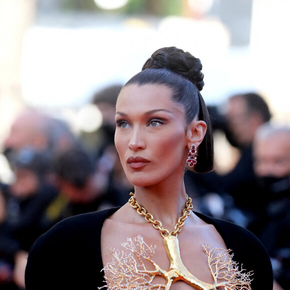 Bella Hadid - Montée des marches du film " Three Floors / Tre Piani" lors du 74ème Festival International du Film de Cannes. Le 11 juillet 2021 © Borde-Jacovides-Moreau / Bestimage 