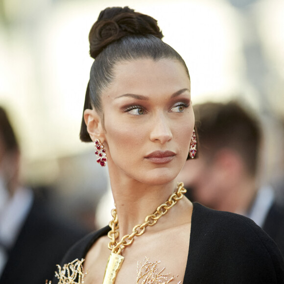 Bella Hadid - Montée des marches du film " Three Floors / Tre Piani" lors du 74ème Festival International du Film de Cannes. Le 11 juillet 2021 © Borde-Jacovides-Moreau / Bestimage 