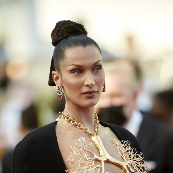 Bella Hadid - Montée des marches du film " Three Floors / Tre Piani" lors du 74ème Festival International du Film de Cannes. Le 11 juillet 2021 © Borde-Jacovides-Moreau / Bestimage 