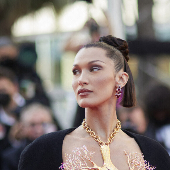 Bella Hadid - Montée des marches du film " Three Floors / Tre Piani" lors du 74ème Festival International du Film de Cannes. Le 11 juillet 2021 © Borde-Jacovides-Moreau / Bestimage 