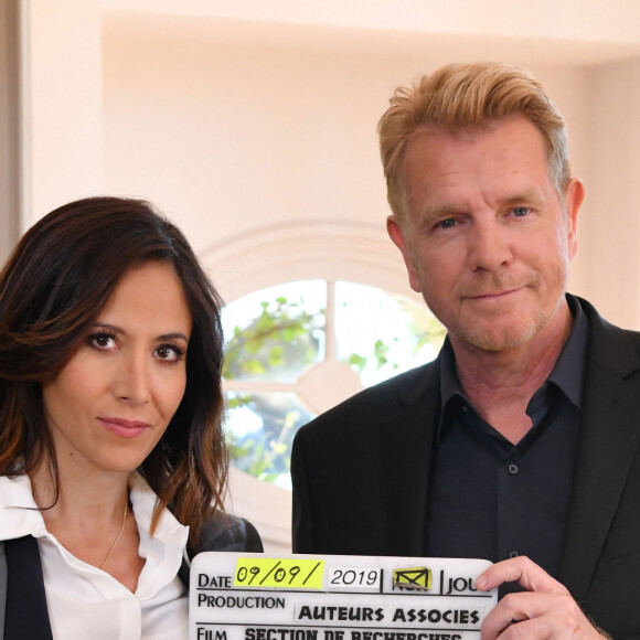 Exclusif - Fabienne Carat et Xavier Deluc durant le premier jour de tournage de la nouvelle saison de la série télévisée diffusée sur TF1 "Section de Recherches", le 9 septembre 2019 au Rouret. © Bruno Bebert / Bestimage 