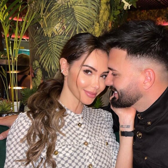 Nabilla et Thomas Vergara se sont envolés vers Ibiza pour profiter de leur lune de miel après leur superbe mariage au château de Chantilly.