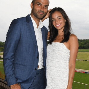 Tony Parker et sa compagne Alizé Lim à l'Hippodrome ParisLongchamp le 17 juin 2021. © Coadic Guirec / Bestimage