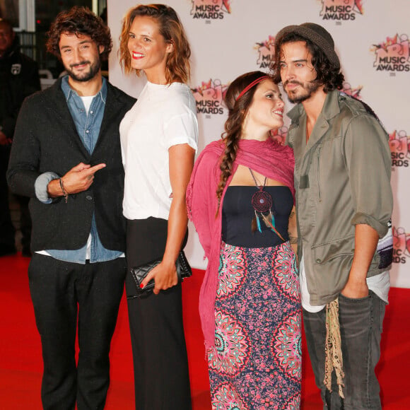 Jérémy Frérot et Flo Delavega avec leurs compagnes, Laure Manaudou et Natalia Doco - 17e cérémonie des NRJ Music Awards au Palais des Festivals à Cannes, le 7 novembre 2015. © Christophe Aubert via Bestimage