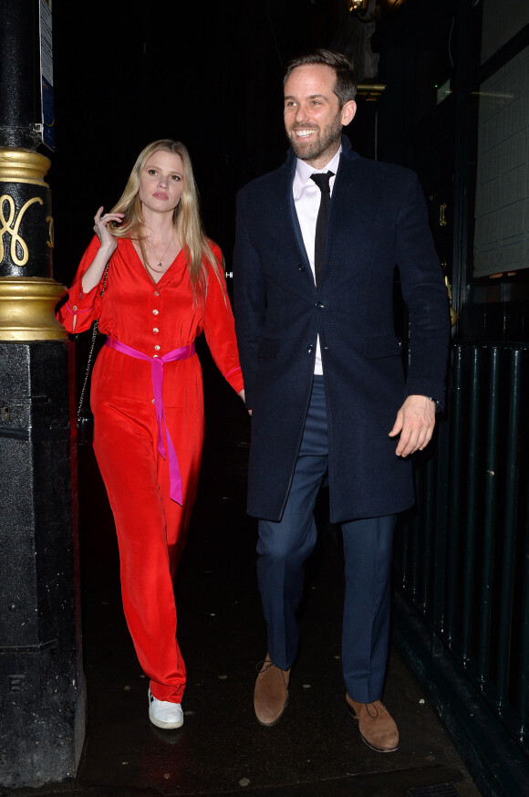 Lara Stone et son compagnon David Grievson à la sortie du restaurant "Gymkhana" à Londres, le 12 février 2020. 