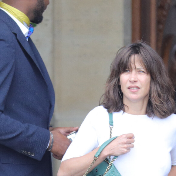 Sophie Marceau à la sortie de l'hôtel Crillon à Paris le 11 juin 2018.