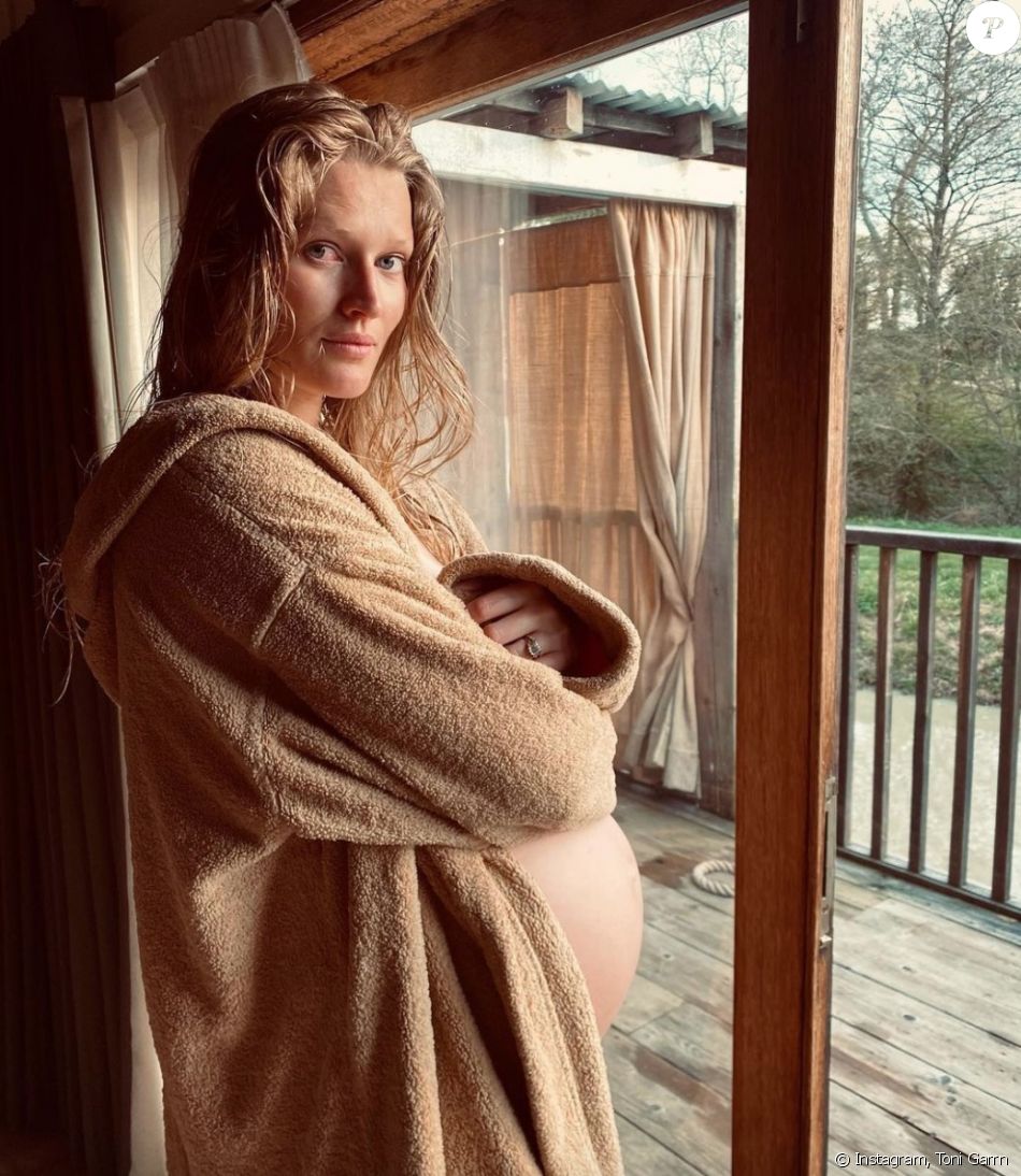 Toni Garrn enceinte sur Instagram.