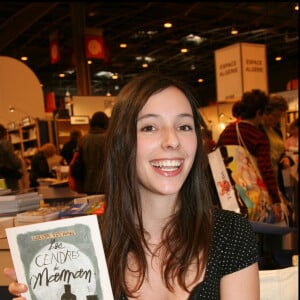 Lolita Séchan au Salon du livre de Paris en 2007. 