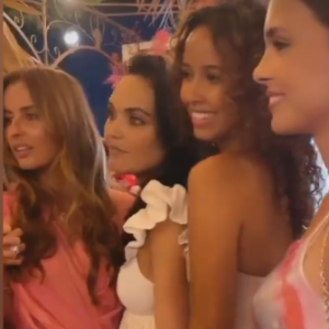 Malika Menard fête son anniversaire à Paris avec ses amies Miss France - Instagram