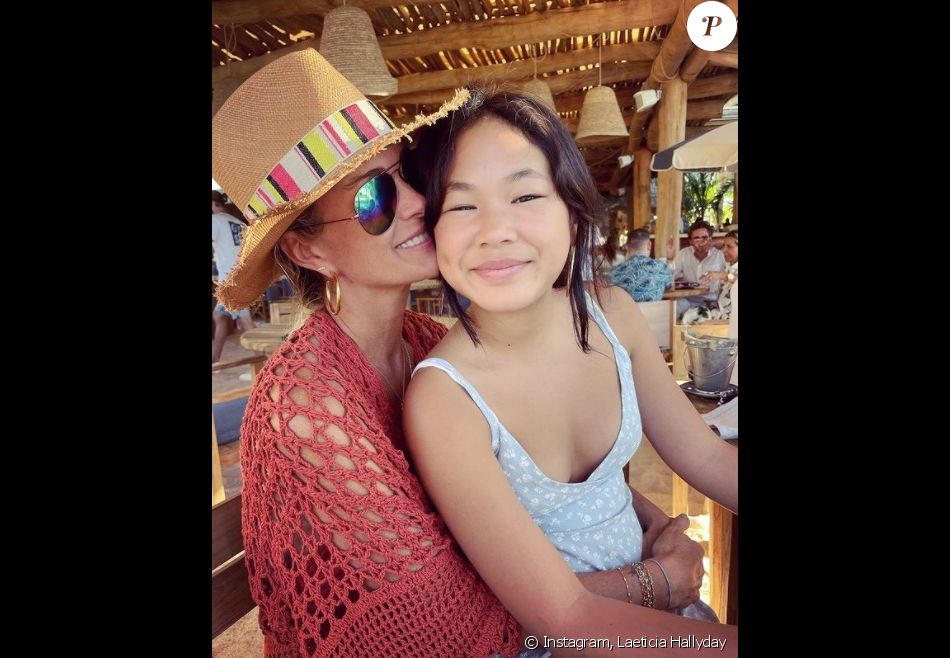 Laeticia Hallyday et sa fille Joy sur Instagram. Le 17 décembre 2000.