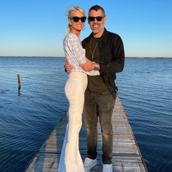 Laeticia Hallyday et Jalil Lespert su Instagram. Le 10 juillet 2021.