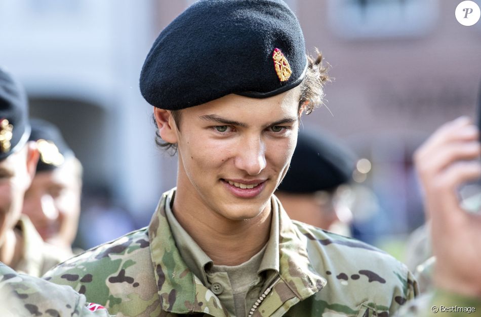 Le prince Nikolaï de Danemark, fils du prince Joachim et de la comtesse Alexandra, défile lors d'une cérémonie en hommage aux soldats danois à Varde le 5 septembre 2018.