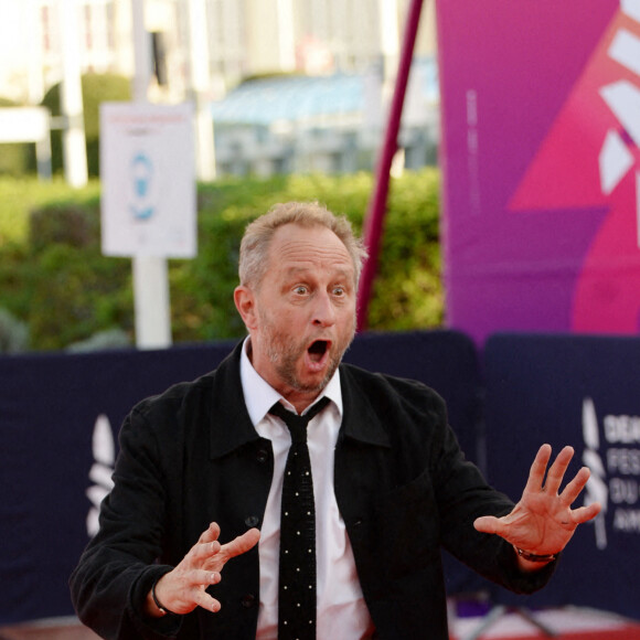 Benoît Poelvoorde à la première de "Comment je suis devenu un super-héros" lors de la clôture du 46ème Festival du Cinéma Américain de Deauville, le 12 septembre 2020. © Rachid Bellak/Bestimage