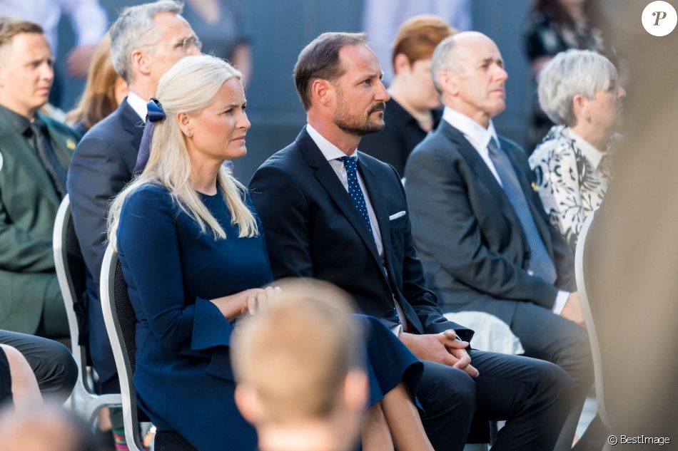 Le prince Haakon et la princesse Mette-Marit de Norvège lors du 10ème anniversaire de la commémoration de l'attentat perpétré par Anders Breivik, à Utoya en 2011, qui a fait 77 morts. Oslo, le 22 juillet 2021.