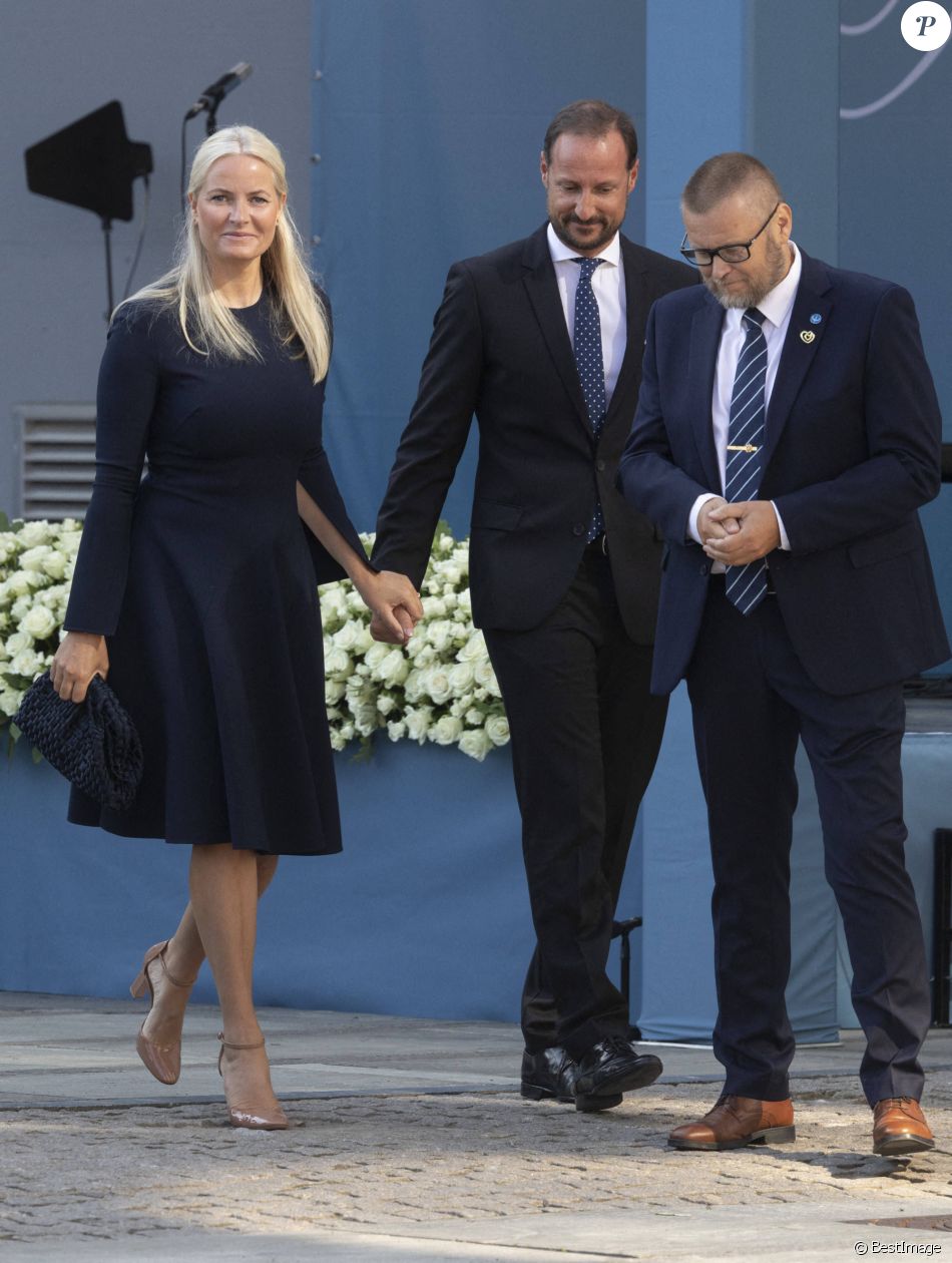 Le prince Haakon et la princesse Mette-Marit de Norvège lors du 10ème anniversaire de la commémoration de l'attentat perpétré par Anders Breivik, à Utoya en 2011, qui a fait 77 morts. Oslo, le 22 juillet 2021.