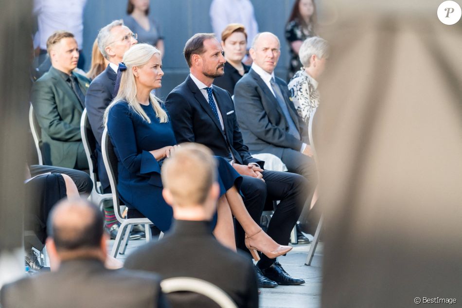 Le prince Haakon et la princesse Mette-Marit de Norvège lors du 10ème anniversaire de la commémoration de l'attentat perpétré par Anders Breivik, à Utoya en 2011, qui a fait 77 morts. Oslo, le 22 juillet 2021.