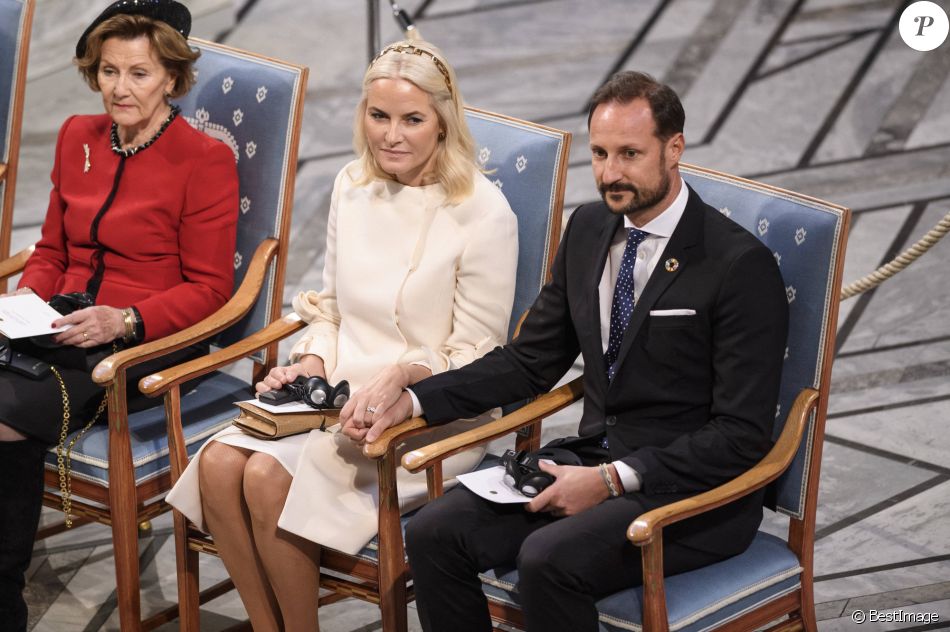 La princesse Mette-Marit, le Prince Haakon, la reine Sonja - Cérémonie de remise du prix Nobel à Oslo en Norvège le 10 2019.