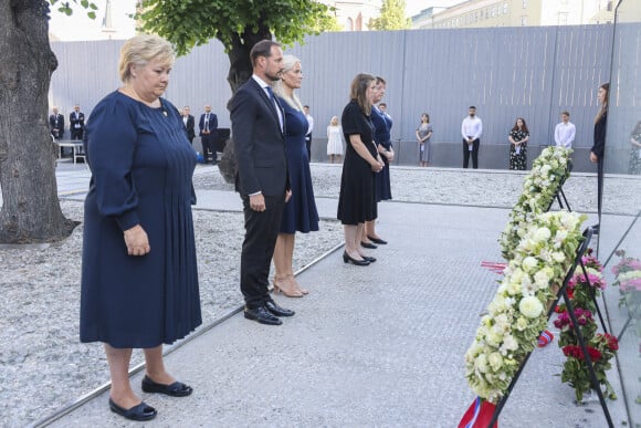 La Première ministre Erna Solberg, le Prince Haakon Magnus, la Princesse Mette-Marit lors du 10ème anniversaire de la commémoration de l'attentat perpétré par Anders Breivik, à Utoya, qui a fait 77 morts. Oslo, le 22 juillet 2021.