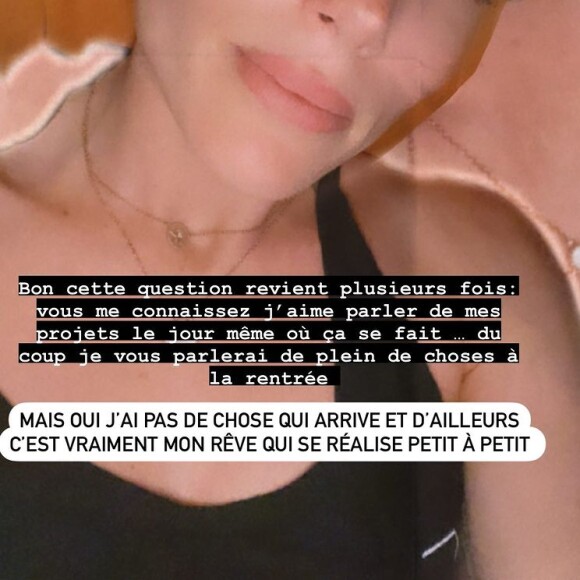 Capucine Anav répond aux interrogations de ses abonnés sur Instagram.