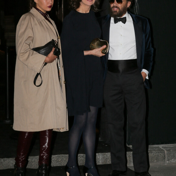 Valérie Lemercier et son compagnon Mathias Kiss - Arrivée des people à la soirée des 95 ans de Vogue à l'hôtel particulier Iéna lors de la fashion week à Paris, le 3 octobre 2015.