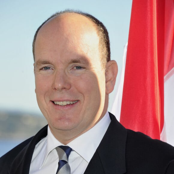 Le prince Albert II de Monaco présente la délégation monégasque des JO en 2012. 