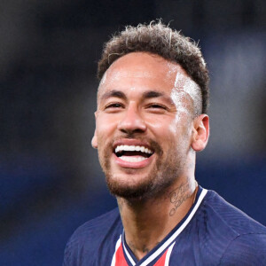 Neymar durant le match de football en ligue 1. le Paris Saint Germain (PSG) bat Reims 4 à 0 au parc des Princes à Paris le 16 mai 2021. © Anthony Bibard/FEP/Panoramic / Bestimage 