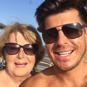 Vincent Niclo et sa mère sur Instagram. Le 30 mai 2021.