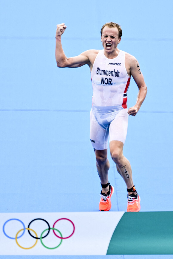 Kristian Blummenfelt à l'arrivée - Jeux Olympiques de Tokyo 2020 - Triathlon Hommes, à Tokyo, le 26 juillet 2021.