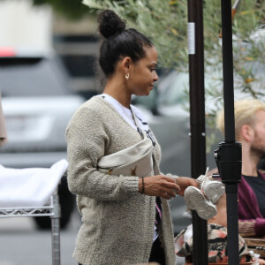 Semi-Exclusif - M. Pokora, sa femme Christina Milian et leur fils Isaiah sont allés déjeuner au restaurant Mauro's Cafe à West Hollywood, Los Angeles, le 7 juin 2021.