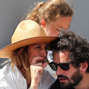 Daphné Bürki et son mari Gunther Love - Célébrités dans les tribunes des internationaux de France de tennis de Roland Garros à Paris, France, le 6 juin 2019. © Jacovides-Moreau/Bestimage