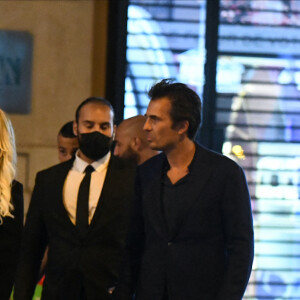 Exclusif - Laeticia Hallyday et son compagnon Jalil Lespert sont allés dîner, en compagnie de Yannick Bolloré et sa femme Chloé Bouygues, au restaurant Mun sur les champs Elysées à Paris, France, le 6 juillet 2021.