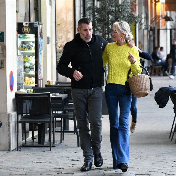 Exclusif - Laeticia Hallyday et Jalil Lespert à Paris, le 29 juin 2021.