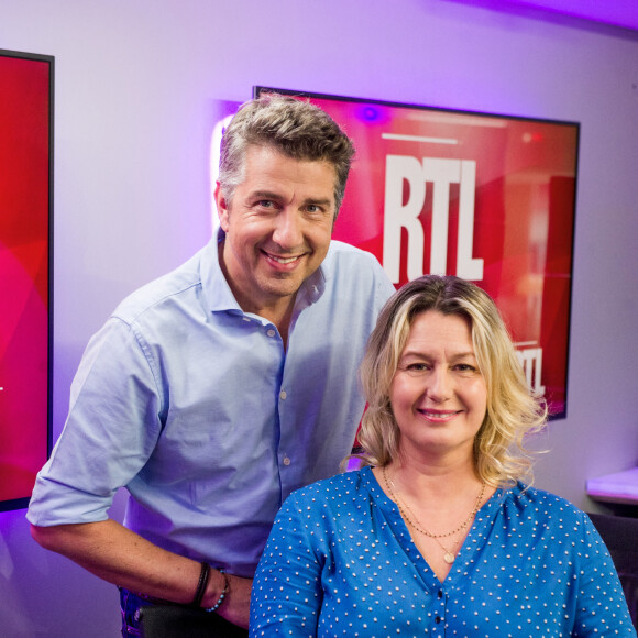 Exclusif - Luana Belmondo et Jean-Michel Zecca - Luana Belmondo arrive sur RTL pour animer une émission quotidienne "RTL vous régale" de 11h00 à 12h30 à partir du 9 juillet. Elle co-présentera aux côtés de J.M.Zecca et J.S.Petitdemange, à Paris, France, le 14 juin 2018. © Guillaume Gaffiot/Bestimage