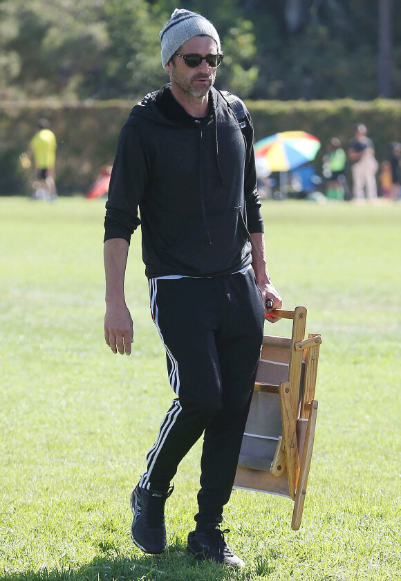 Patrick Dempsey emmène son fils jouer au football dans un parc à Los Angeles, le 19 octobre 2019.