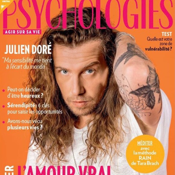Julien Doré se confie sur sa vie sentimentale dans le magazine "Psychologies" d'août 2021.
