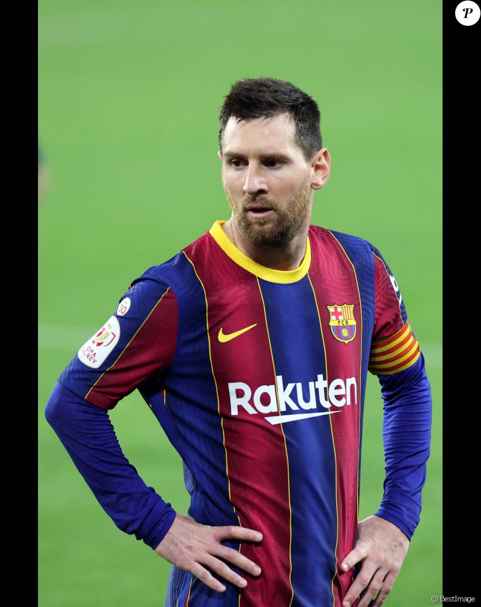 Lionel Messi : Le joueur signé au PSG ? Un salaire mirobolant à la clef, une annonce imminente : le diaporama - Purepeople