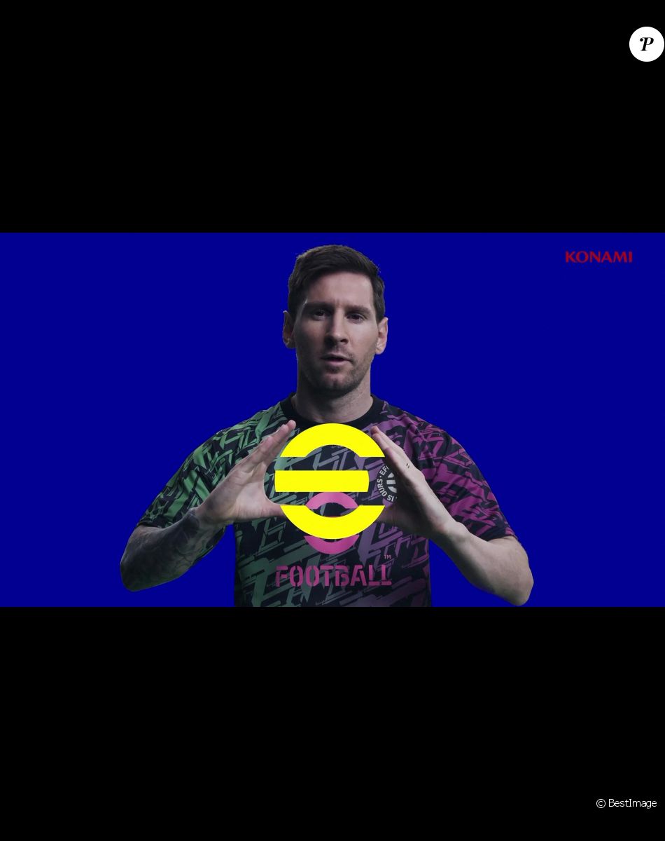 Lionel Messi et Neymar Jr présentent le nouveau jeu de simulation en ligne "eFootball" disponible gratuitement à l'automne 2021 et qui remplace la version PES. Le 22 juillet 2021.