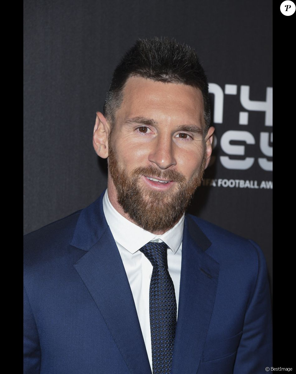 Lionel Messi - Les célébrités arrivent à la cérémonie des Trophées Fifa "The Best" 2019 à la Scala à Milan, Italie le 23 septembre 2019. © Pierre Perusseau/Bestimage