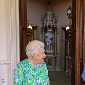 La reine Elisabeth II d'Angleterre reçoit la chancelière allemande, Angela Merkel, lors d'une audience au château de Windsor, Berkshire, Royaume Uni, le 2 juillet 2021.