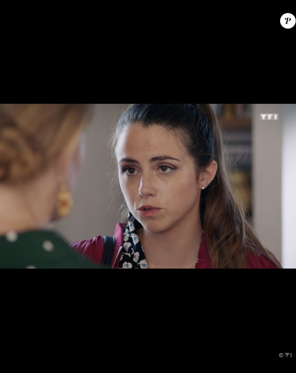 Clémence Lassalas joue Charlie Molina dans la série "Demain nous appartient", sur TF1.