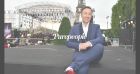Stéphane Bern : "Ne soyez pas jaloux...", photo complice avec son jeune compagnon Yori