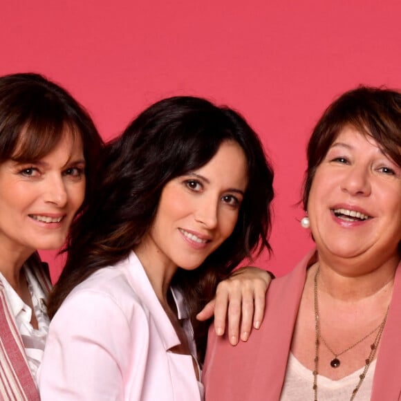 Exclusif - Cécilia Hornus, Fabienne Carat, Annie Grégorio, et Marie Hennerez, des comédiennes de la série "Plus Belle la Vie", diffusée sur France 3, durant une séance photo en studio à Marseille, le 30 juillet 2020. © Bruno Bebert / Bestimage