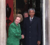 Archive - Nelson Mandela et Margaret Thatcher en 1979.