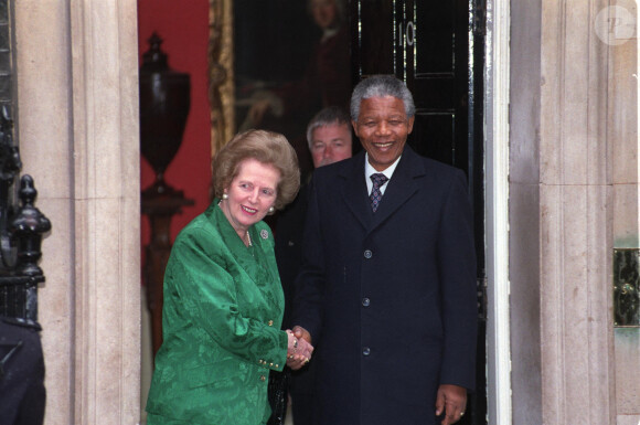 Archive - Nelson Mandela et Margaret Thatcher en 1979.