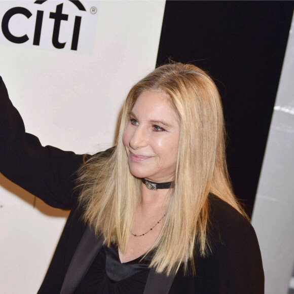 Barbra Streisand sur le tapis rouge du film " StoryTellers " lors du Festival du Film de Tribeca à New York Le 29 avril 2017 © CPA / Bestimage